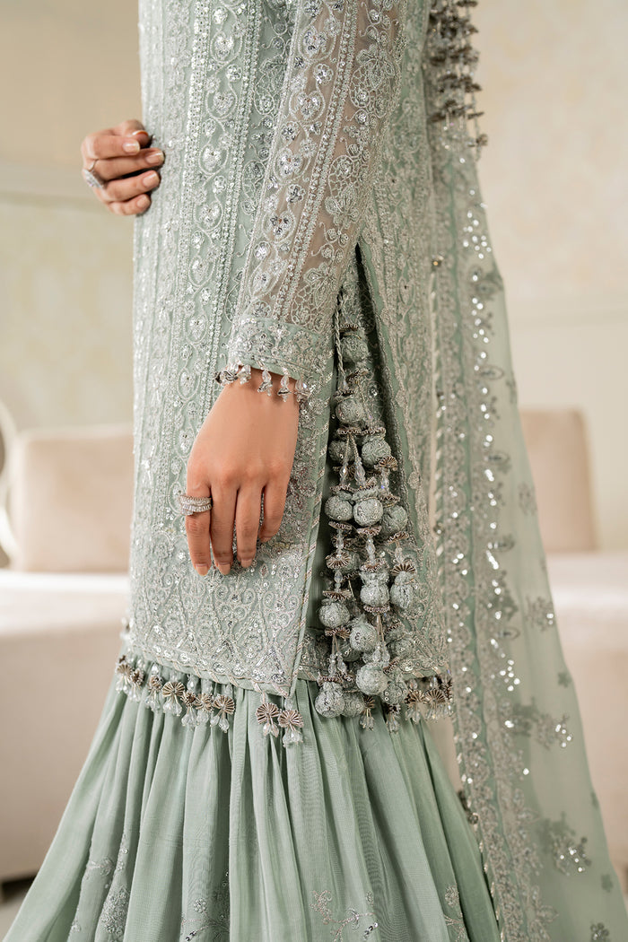 Baroque | Formals | UF-4160